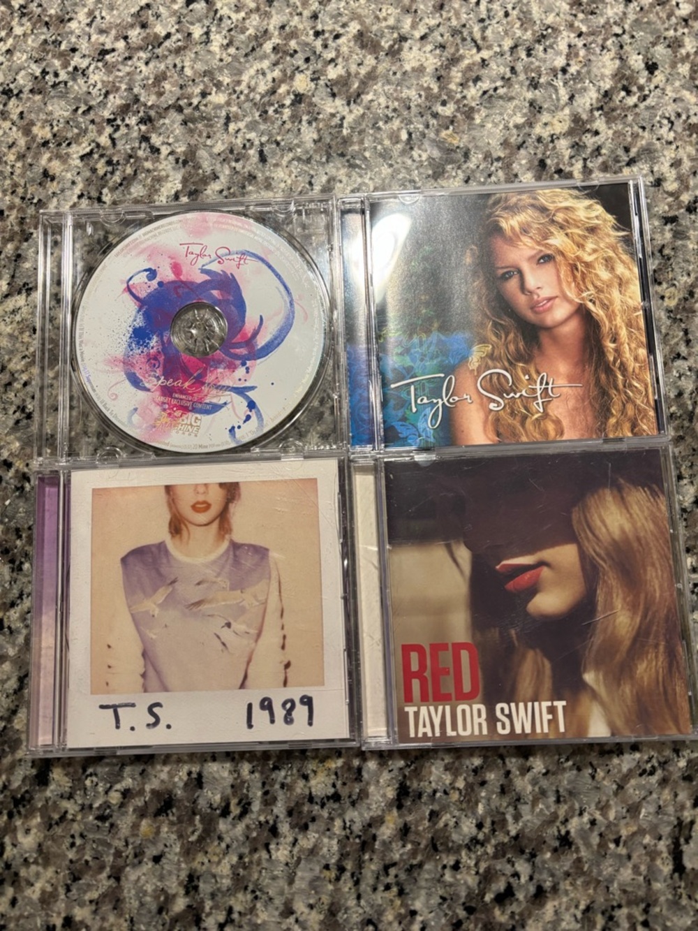 Taylor Swift 2006 Original Lyrics Debut CD Bundle